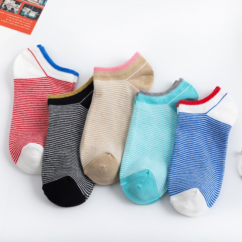 Kaos Kaki Motif Garis Mata kaki